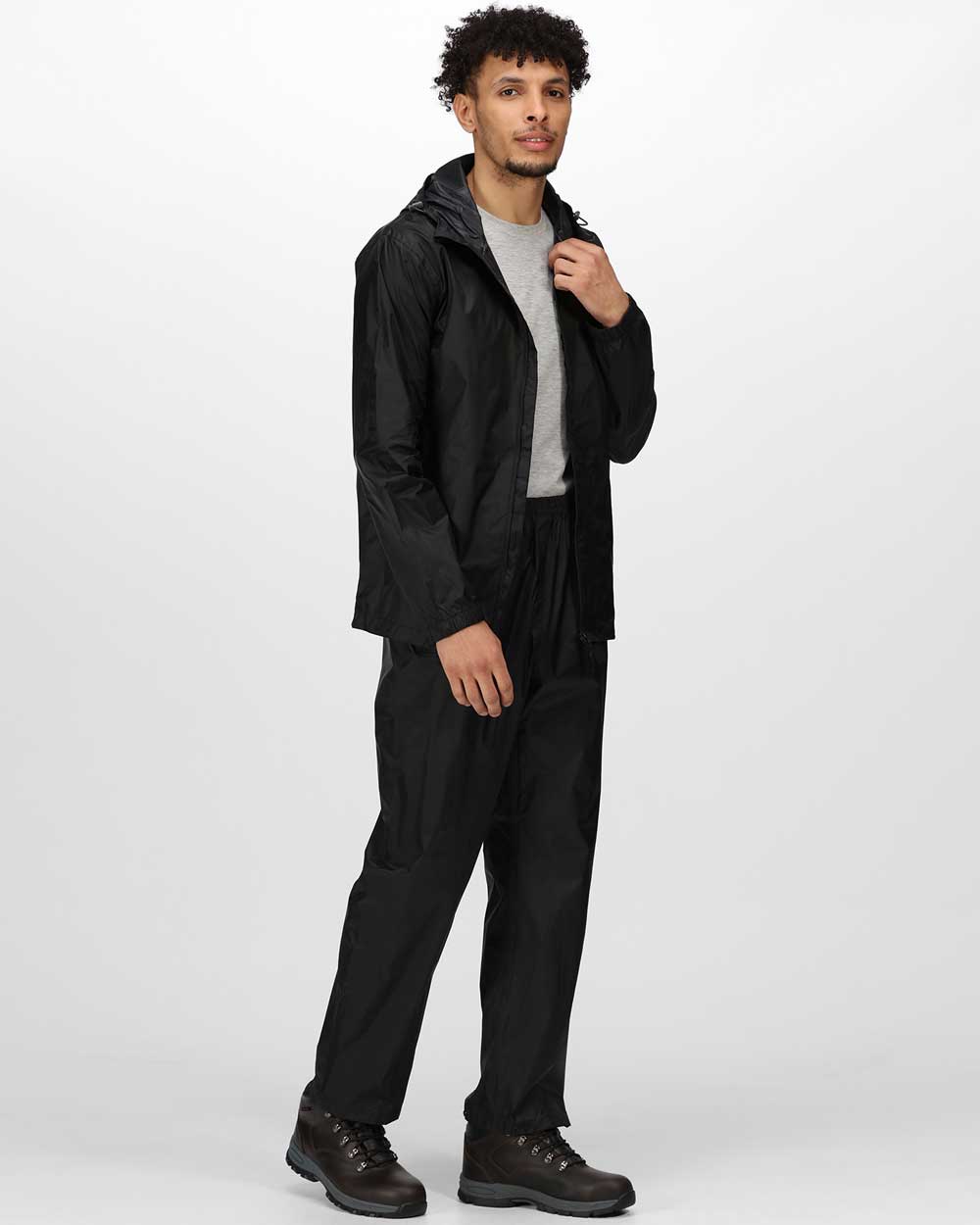 Regatta Pro Packaway Breathable Overtrousers in Black
