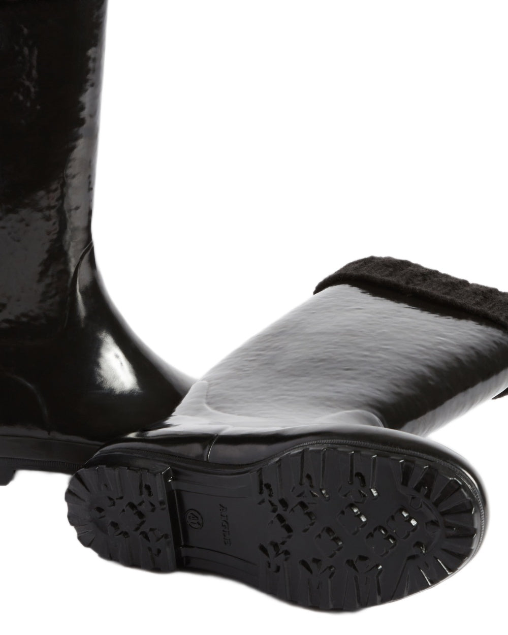 Noir coloured Aigle Womens Eliosa Fur Lined Wellingtons on white background