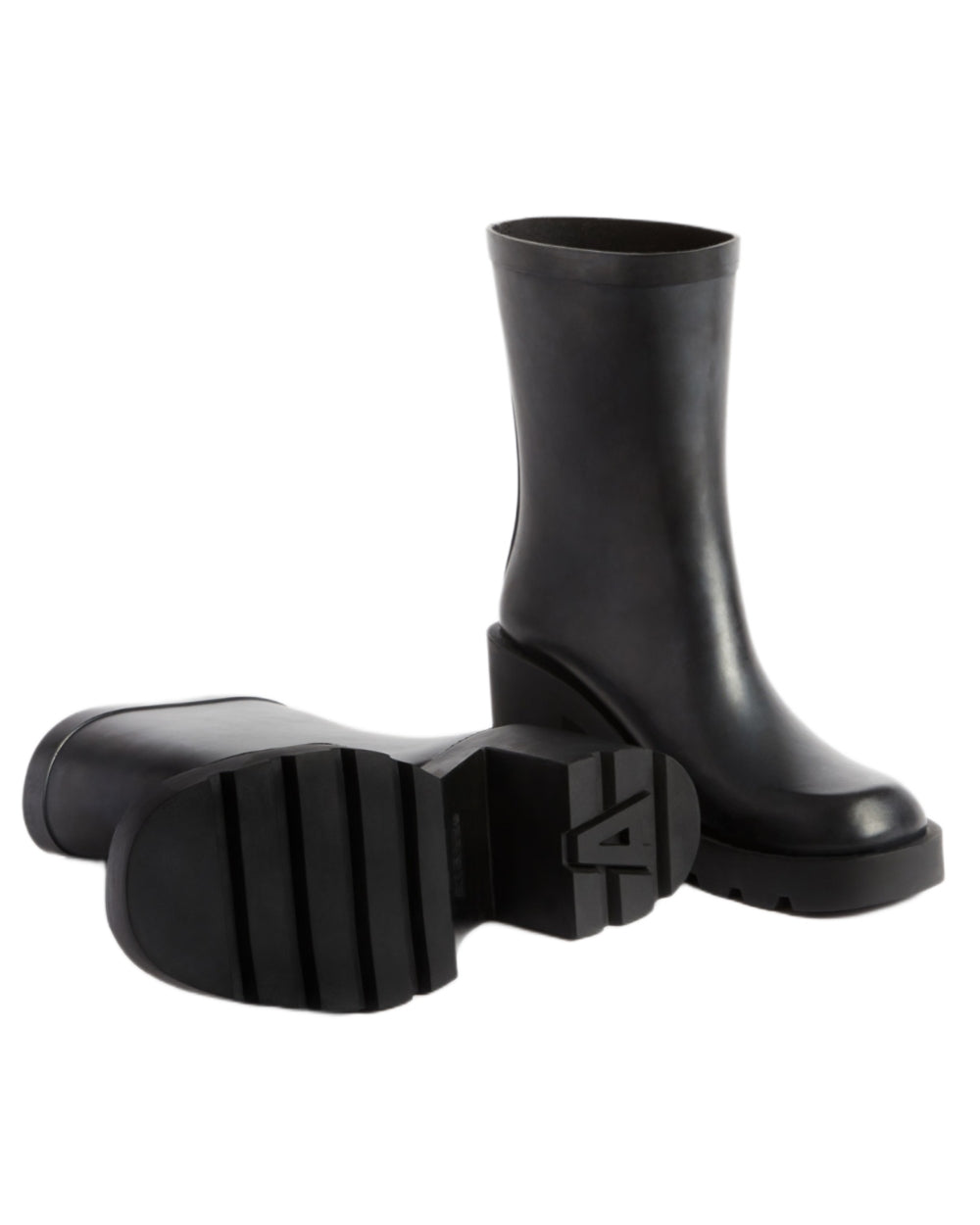 Noir coloured Aigle Womens Monceau Heeled Ankle Boots on white background