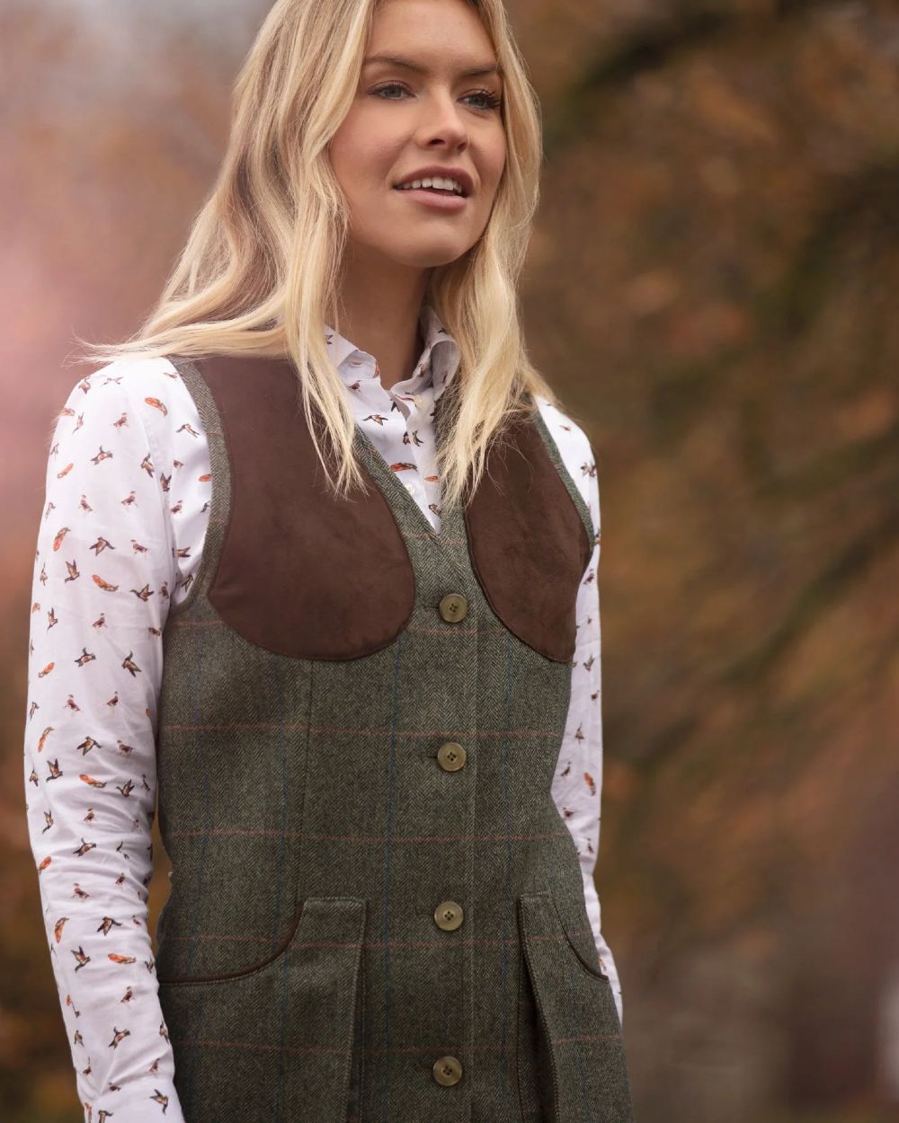 Dog & Duck coloured Alan Paine Ladies Lawen Printed Shirt on blurry background