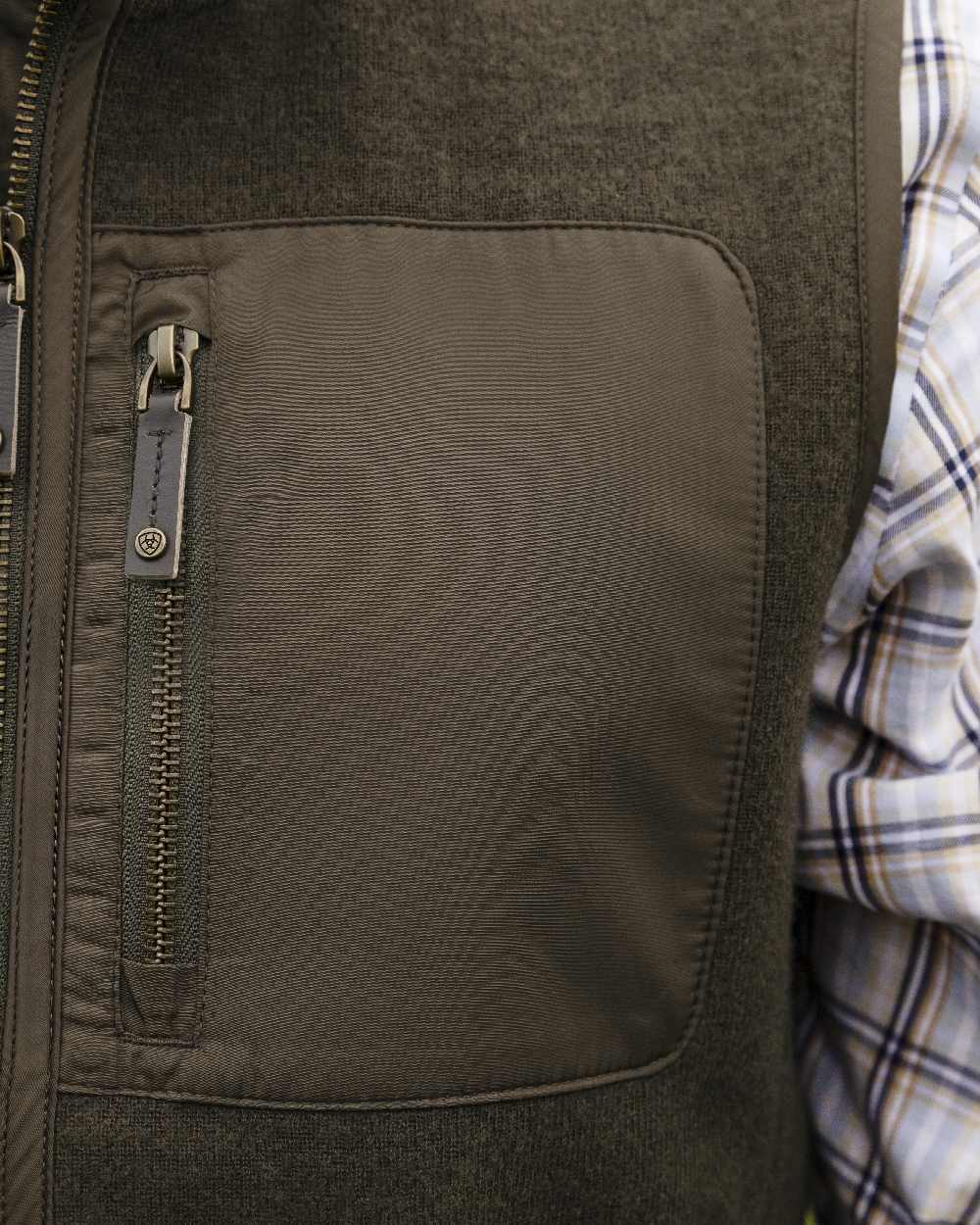 Earth coloured Ariat Mens Millbrae Gilet close up