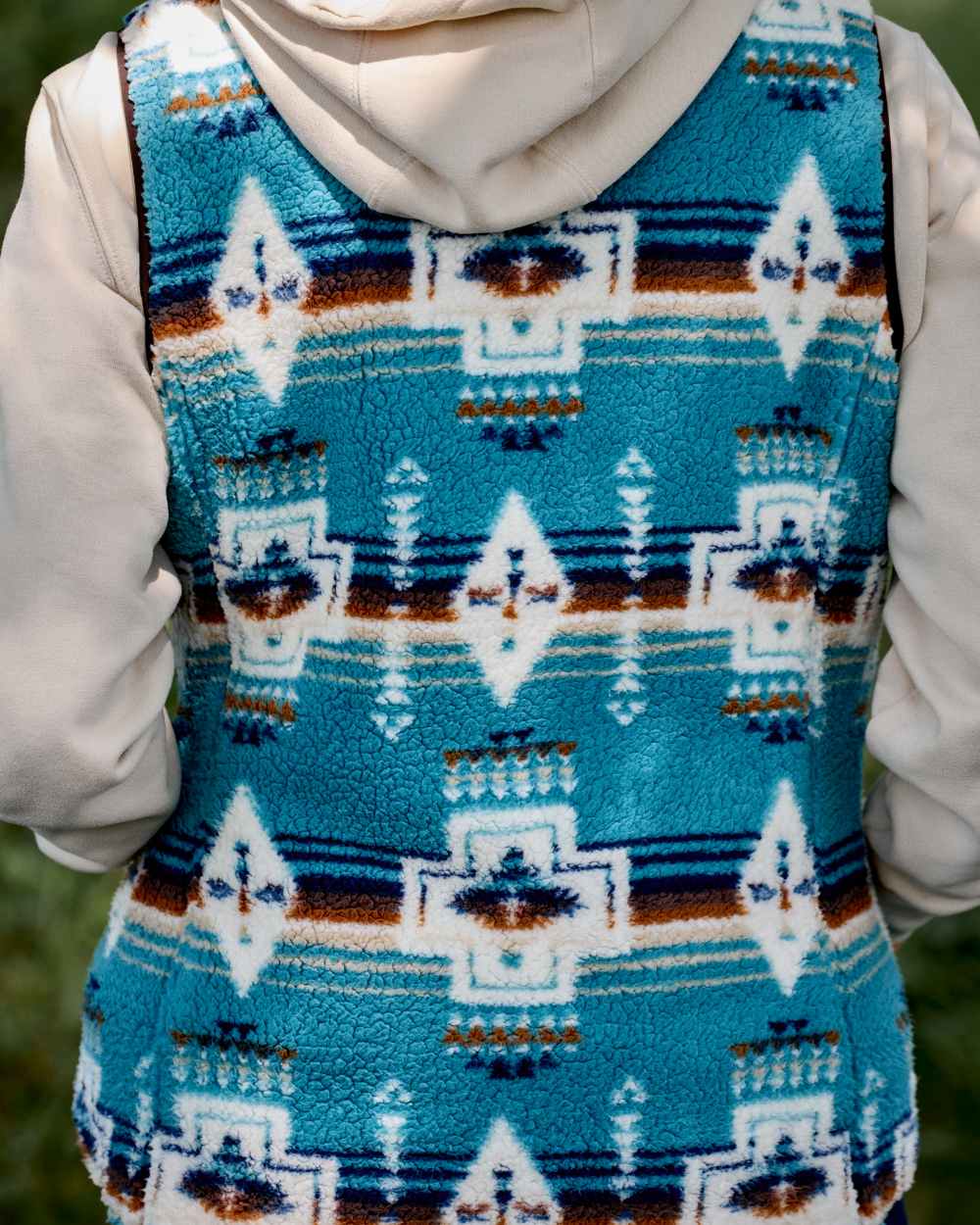 Mole Coloured Ariat Womens Dilon 2.0 Reversible Insulated Vest outdoor background