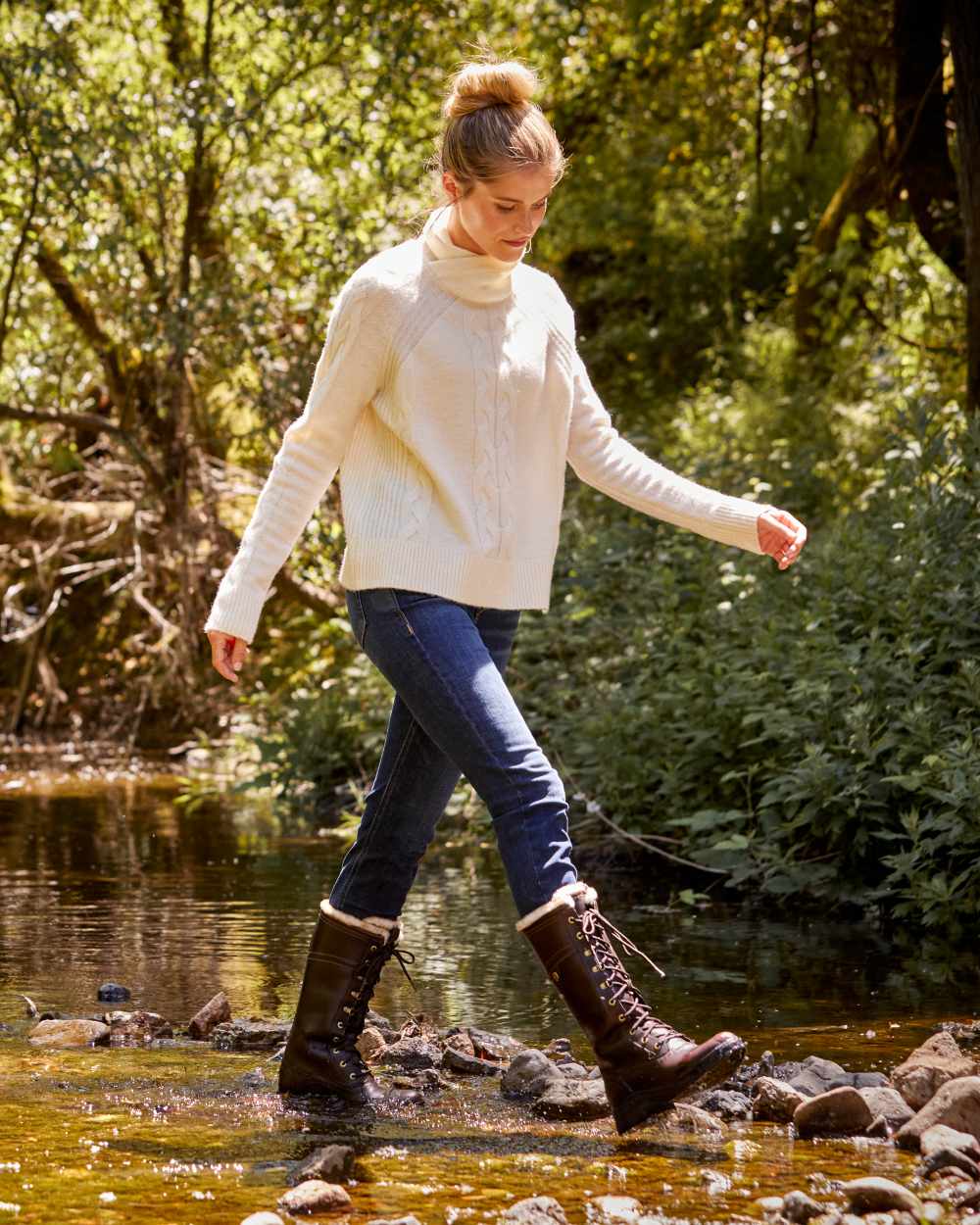 Dark Mocha Ariat Womens Wythburn II Sherpa Waterproof Boots on river background