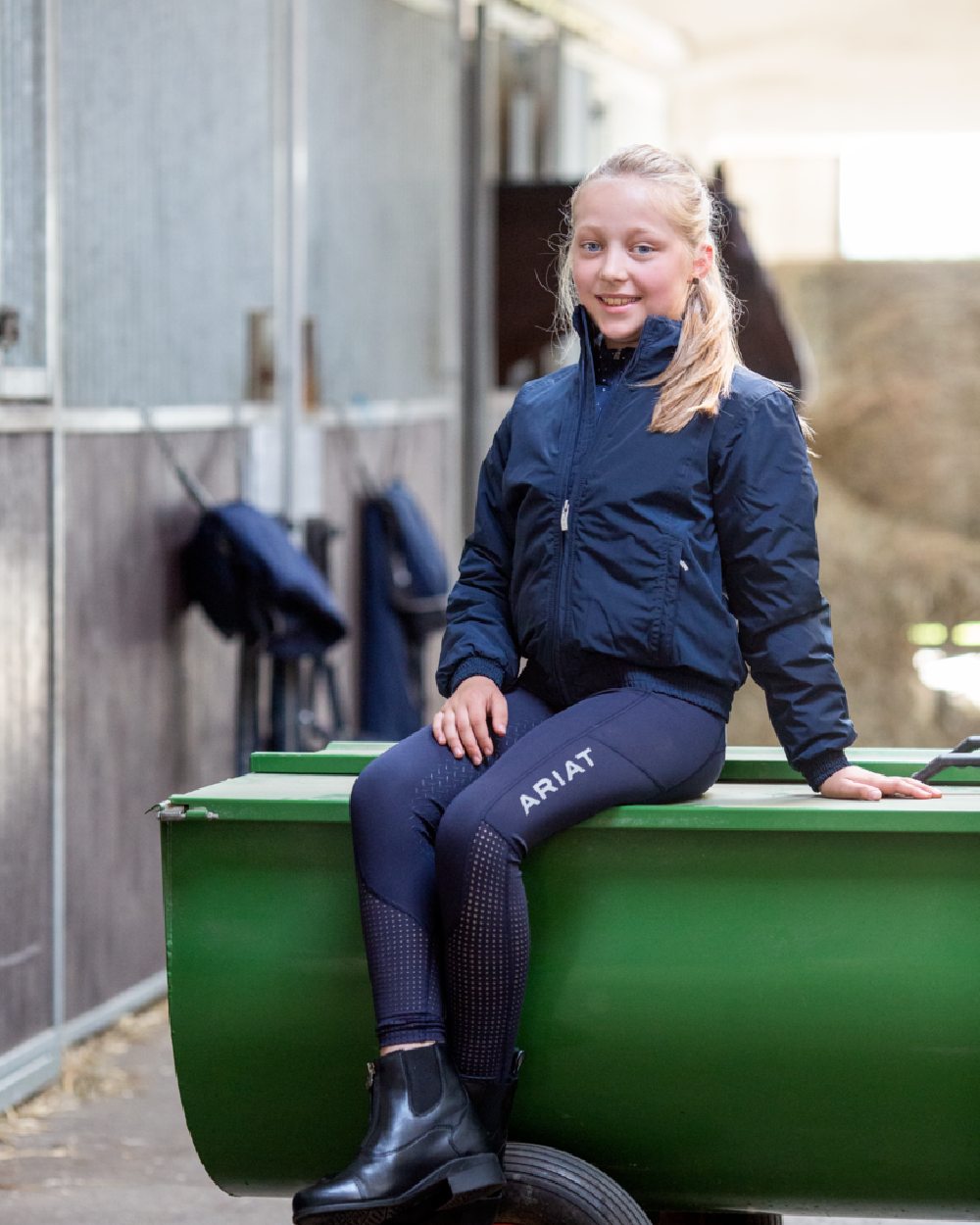 Ariat Childrens Stable Insulated Jacket in Navy