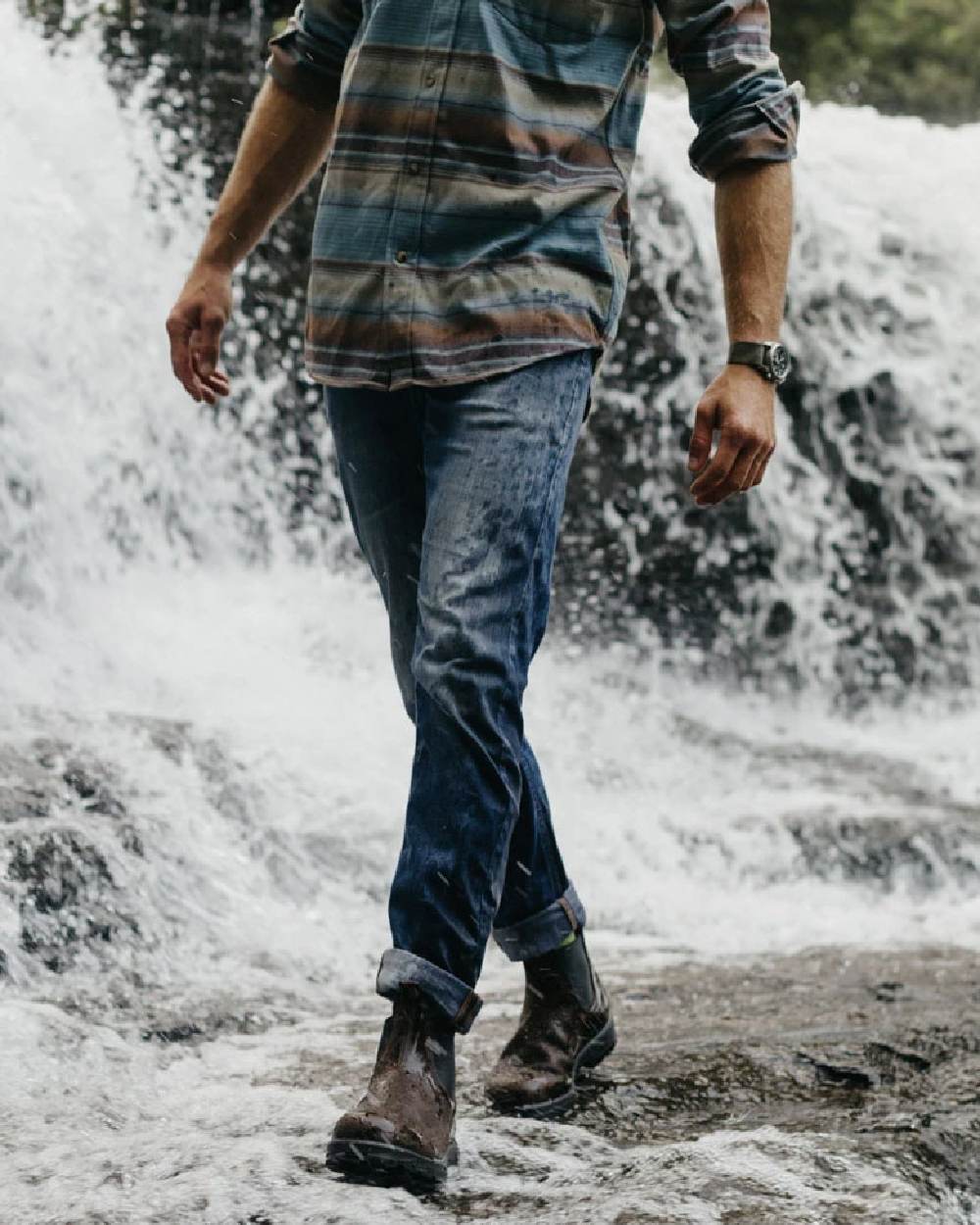 Antique brown coloured Blundstone 1609 Antique Brown Boots on forest background