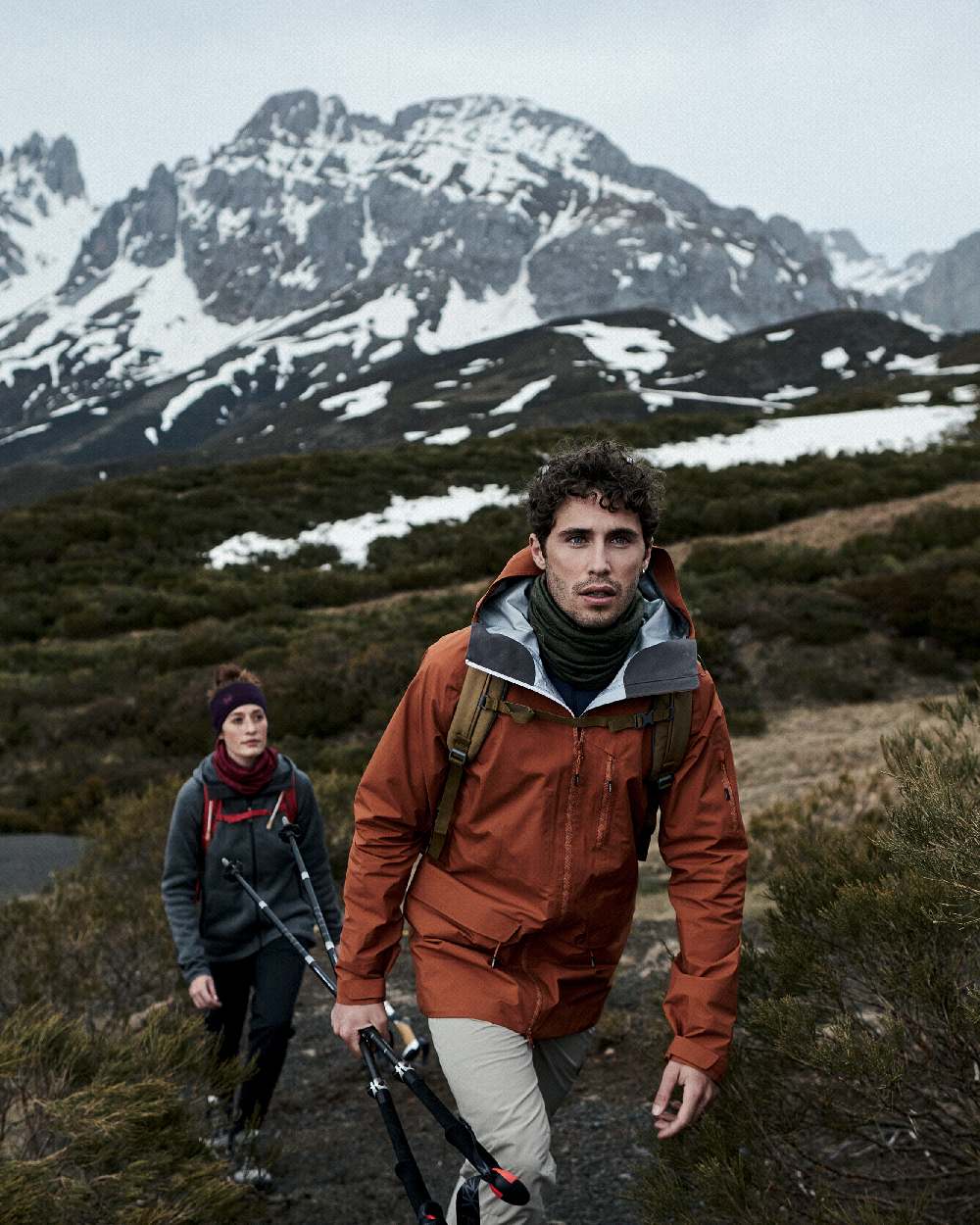 Bark Coloured Buff Merino Lightweight Neck Warmer on mountain background