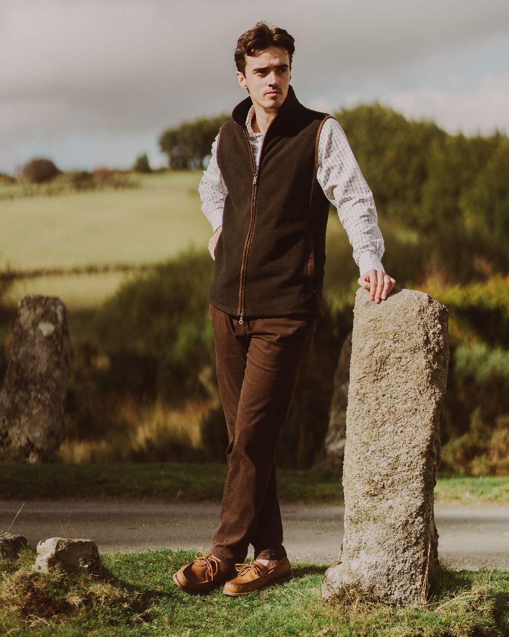 Walnut Coloured Chatham Mens The Deck II G2 Premium Leather Boat Shoes on forest background