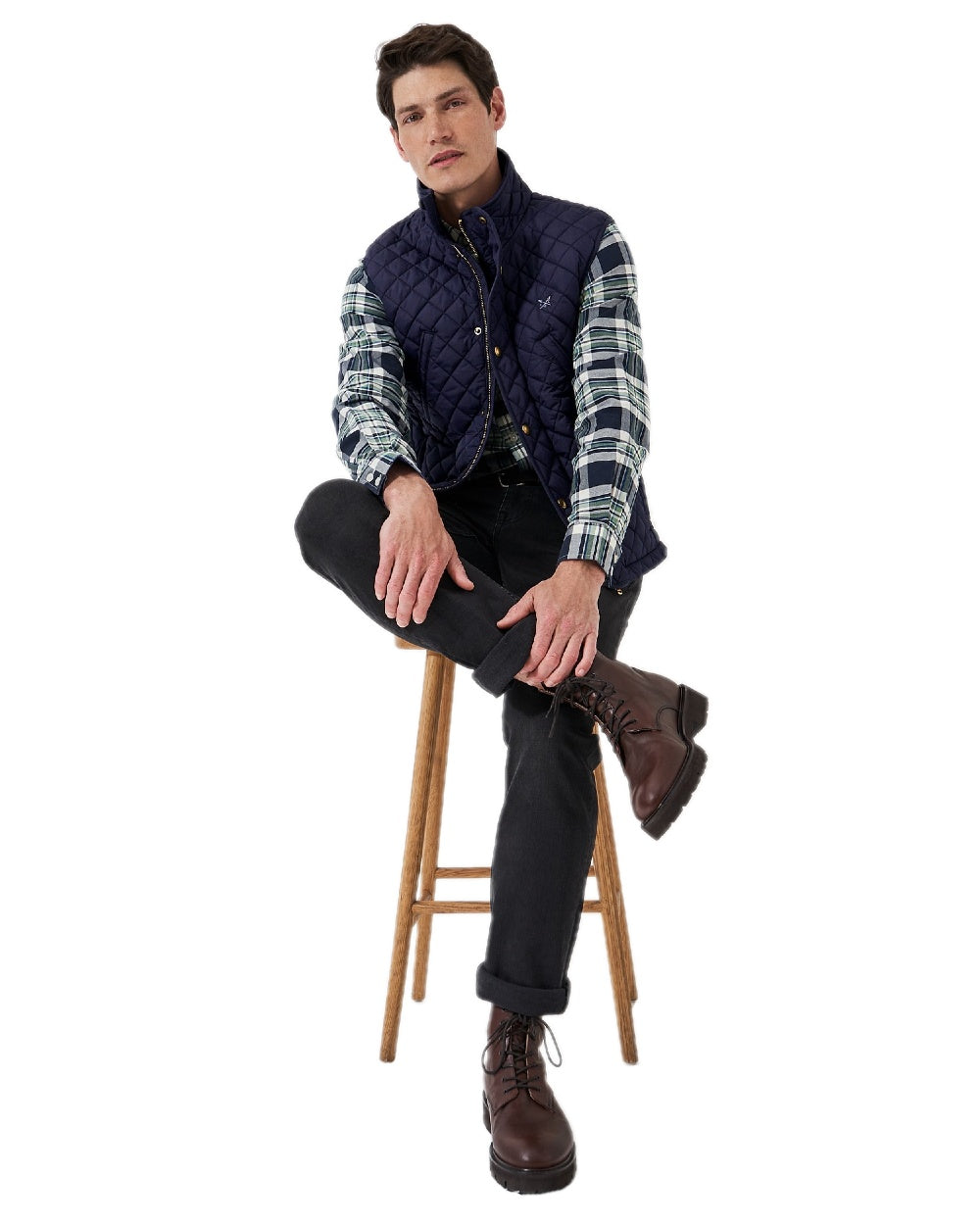 Heritage Dark Navy Coloured Crew Clothing Mens Corleigh Quilted Gilet on white background