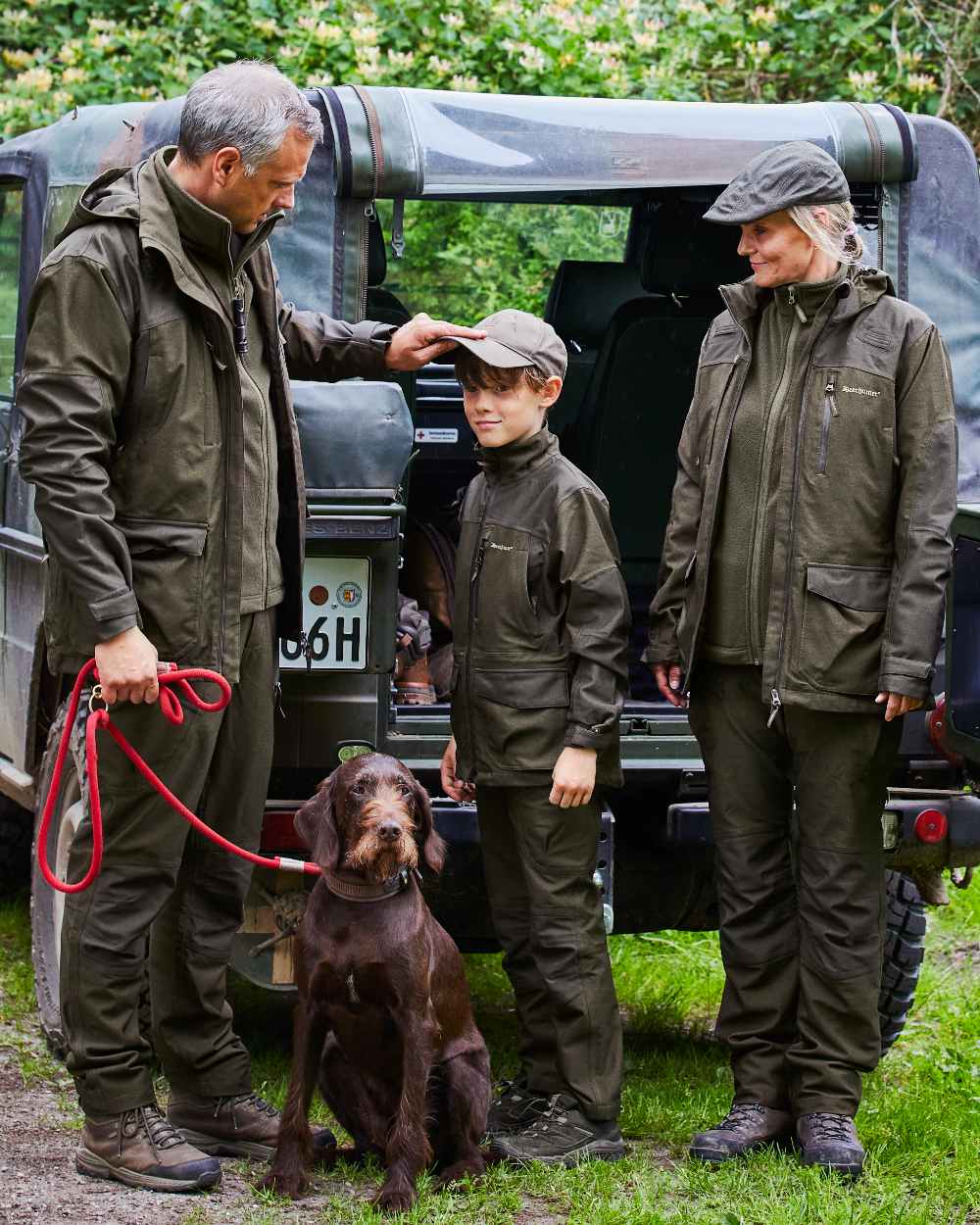 Beluga coloured Deerhunter Lady Chasse Fleece Jacket on forest background