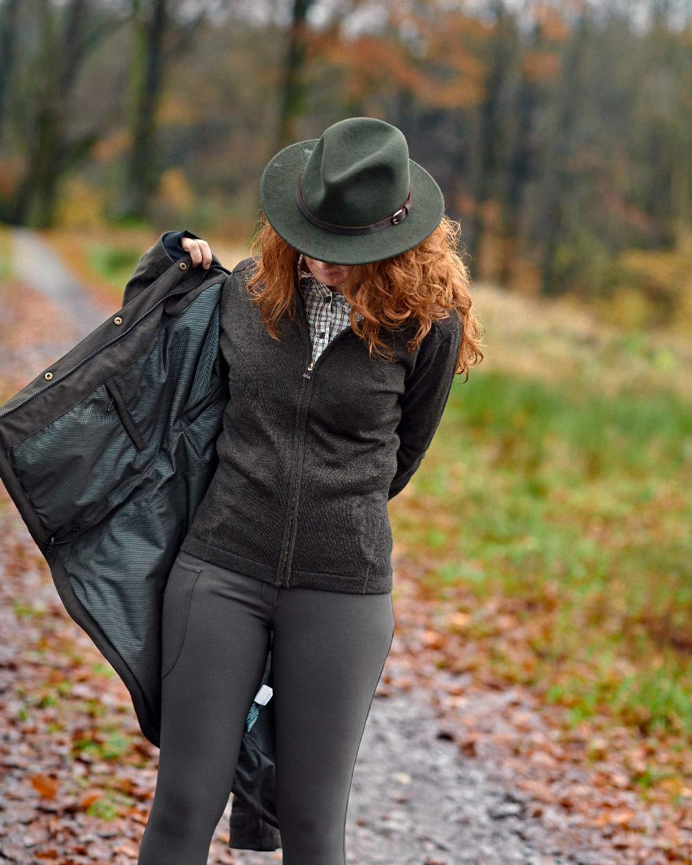 Palm Green coloured Deerhunter Lady Hunting Tights on blurry background