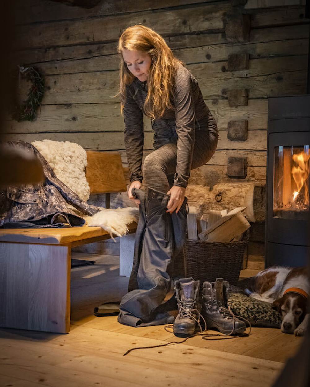 Brown Melange coloured Deerhunter Lady Insulated Fleece on wood wall background