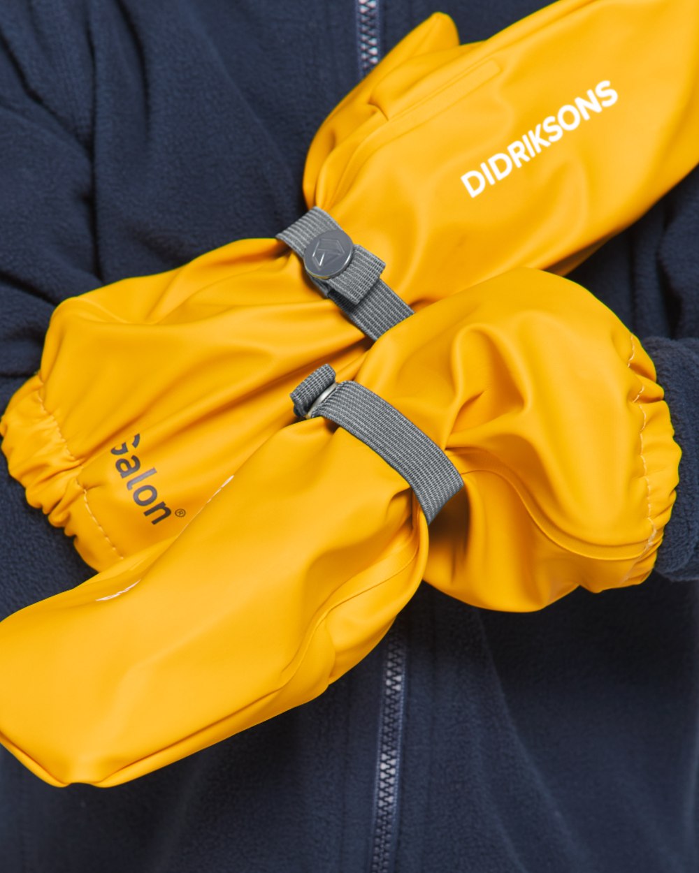 Oat Yellow coloured Didriksons Childrens Gloves on white background