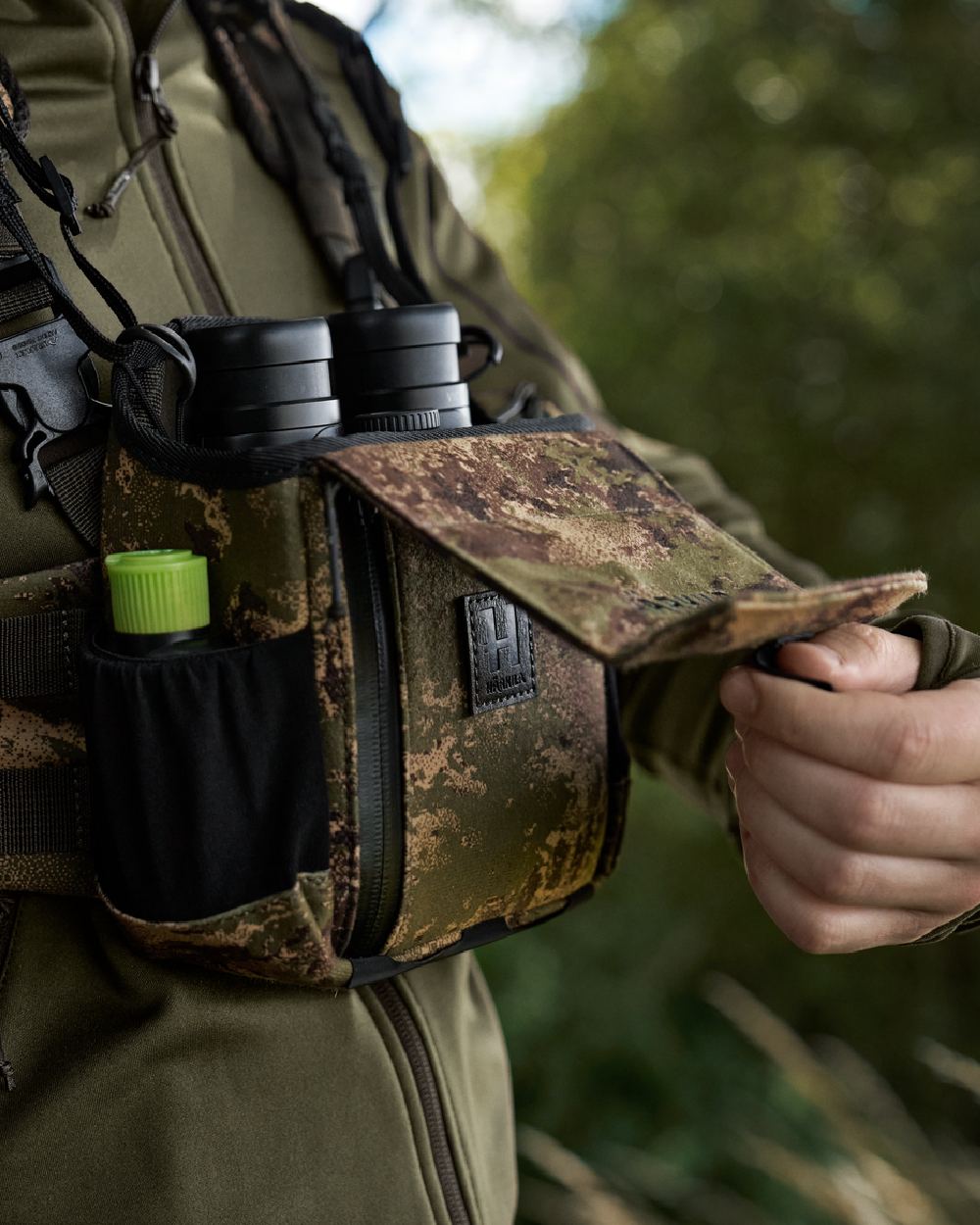 AXIS MSP Forest Coloured Harkila Bino Harness on outdoor background
