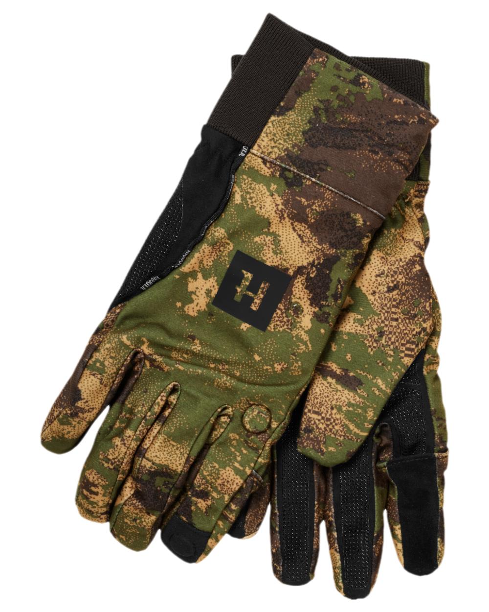 AXIS Forest Harkila Deer Stalker Camo HWS Gloves on white background