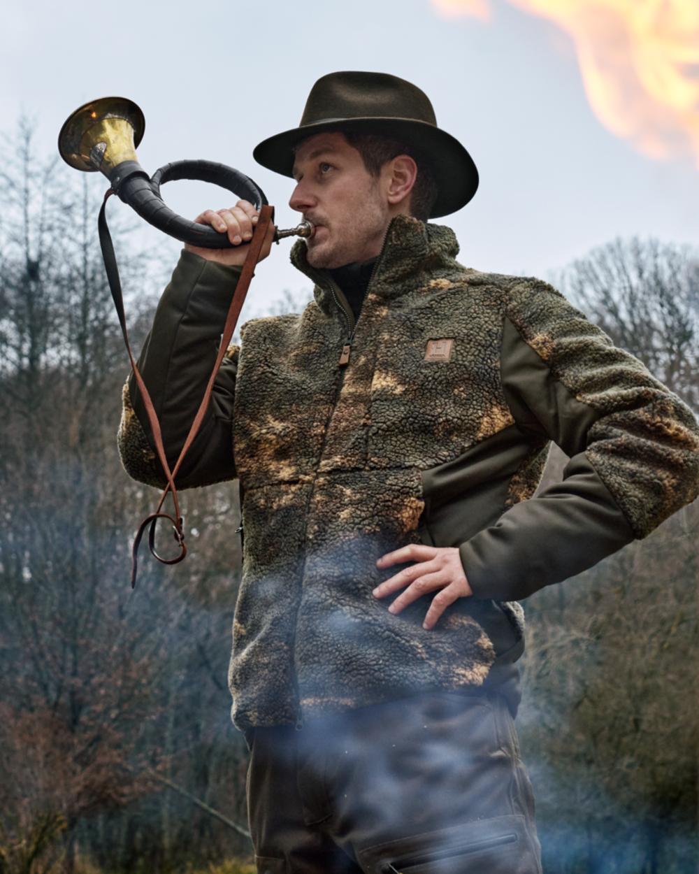 Axis Msp Quantum coloured Harkila Mens Tyst Camo Insulated Jacket on forest background