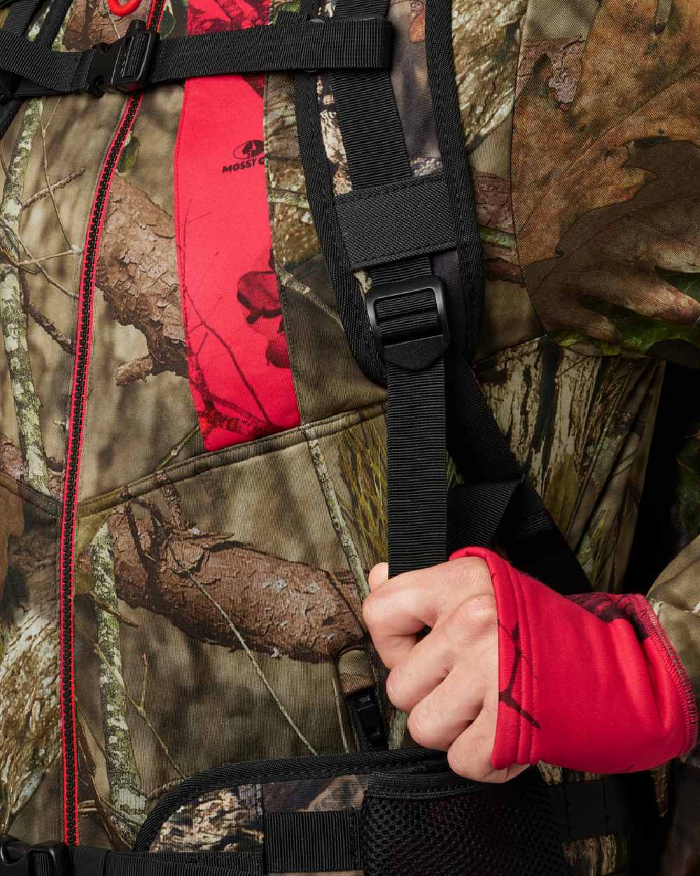 Mossy Oak Breakup Country Coloured Harkila Moose Hunter 2.0 Backpack on white background