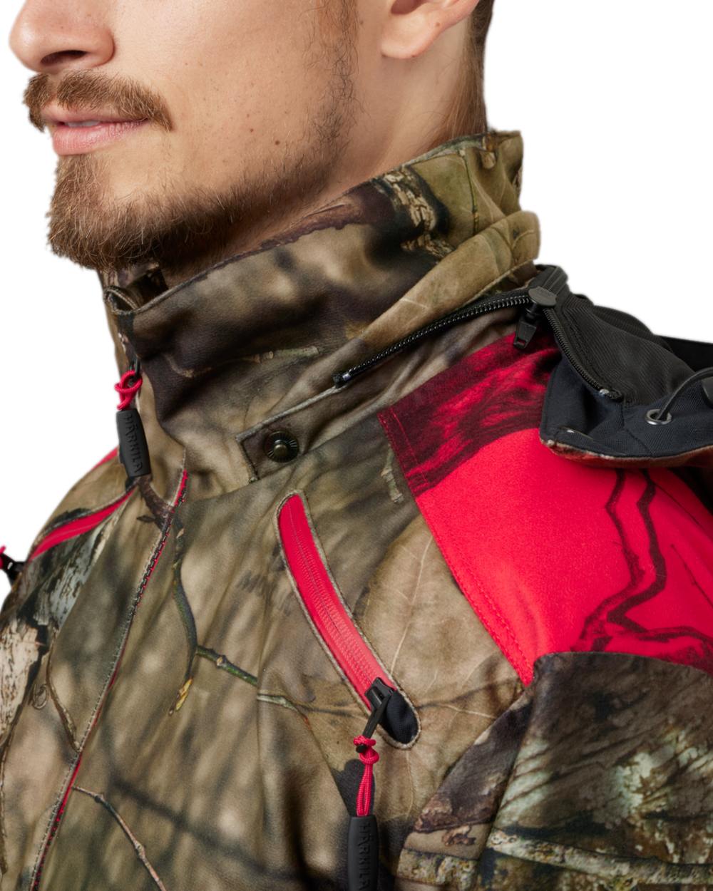Mossy Oak Break-Up Country Mossy Oak Red Coloured Harkila Moose Hunter 2.0 GTX Jacket on white background