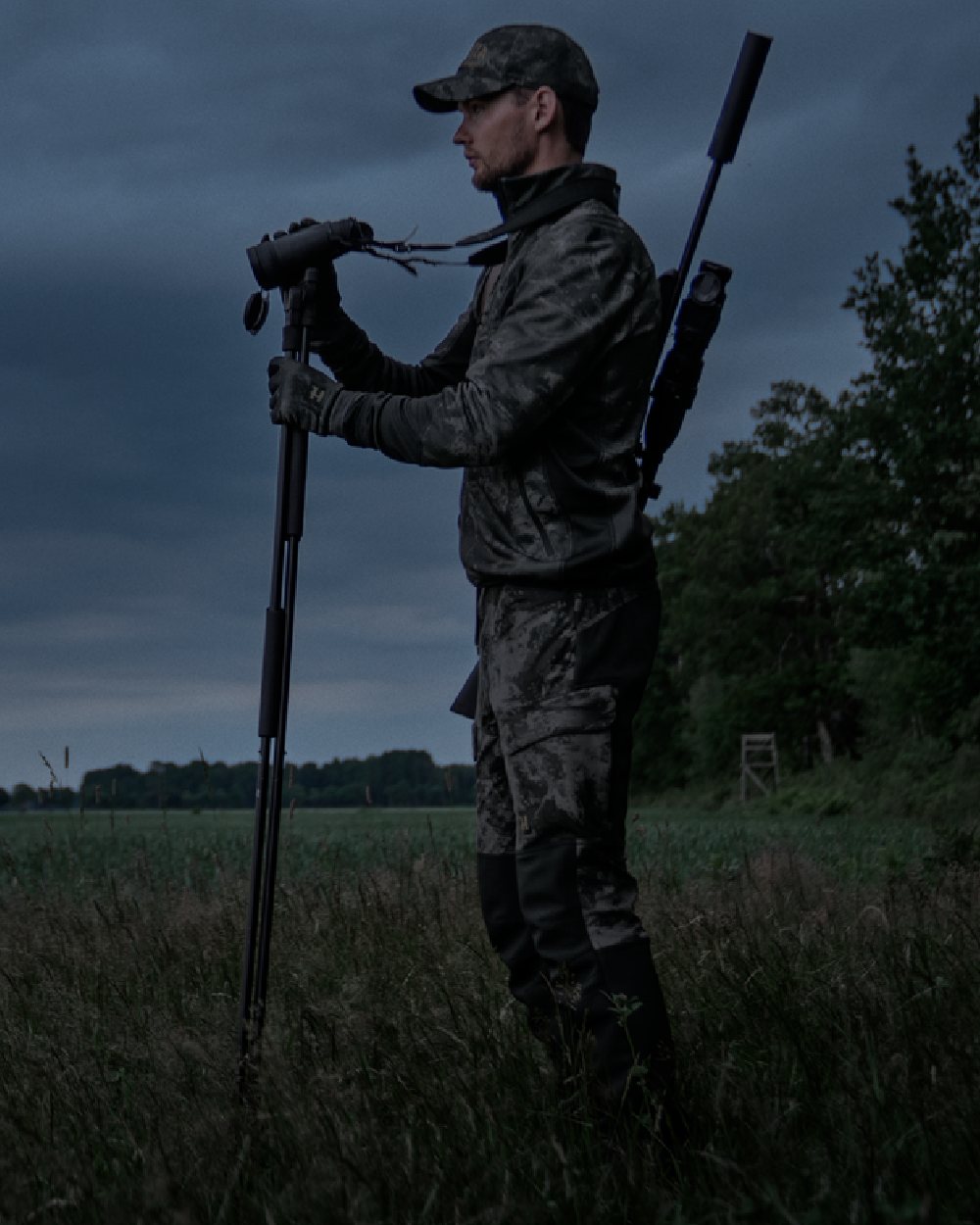 AXIS Black Black Coloured Harkila NOCTYX Camo Fleece Jacket on outdoor background