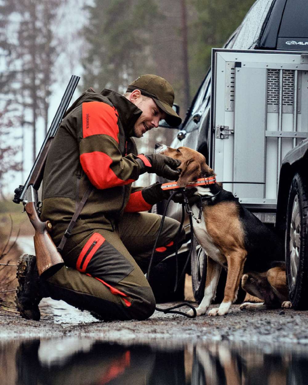 Willow Green Orange Coloured Harkila Pro Hunter Dog Keeper GTX Jacket on outdoor background