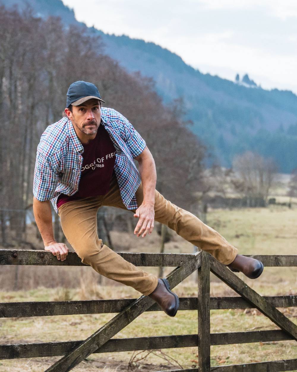 Green Red Coloured Hoggs of Fife Aberdour Short Sleeve Shirt on mountain background