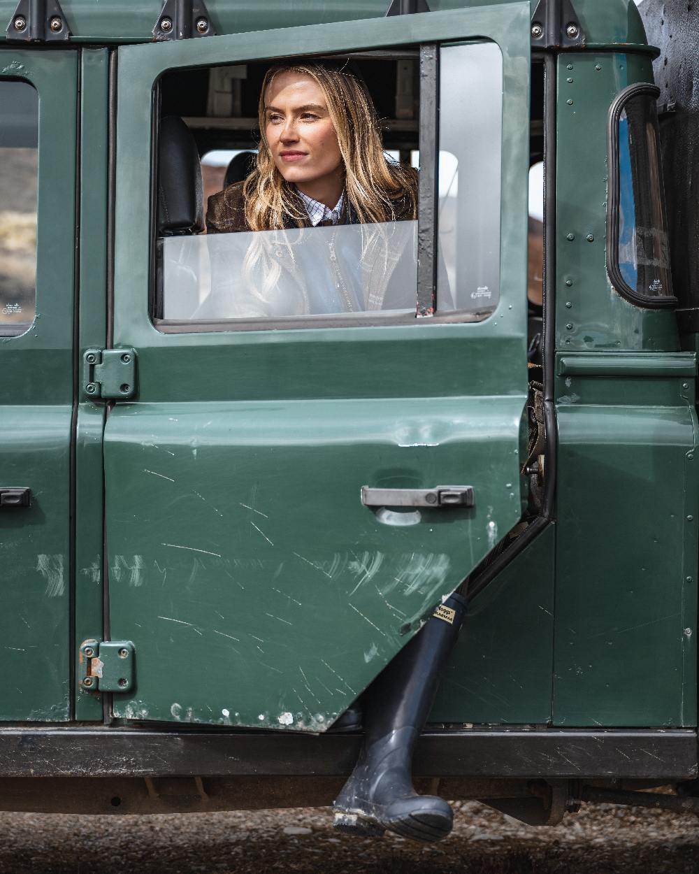 Navy Coloured Hoggs of Fife Braemar Wellingtons on car background