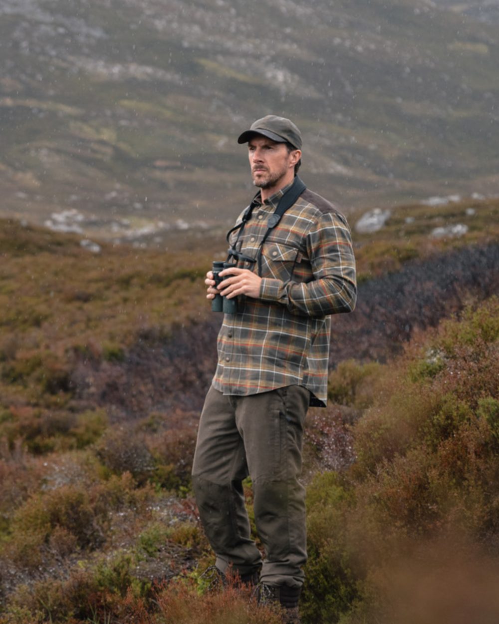 Olive Gold coloured Hoggs of Fife Mens Glenmore Hunting Shirt on moorland