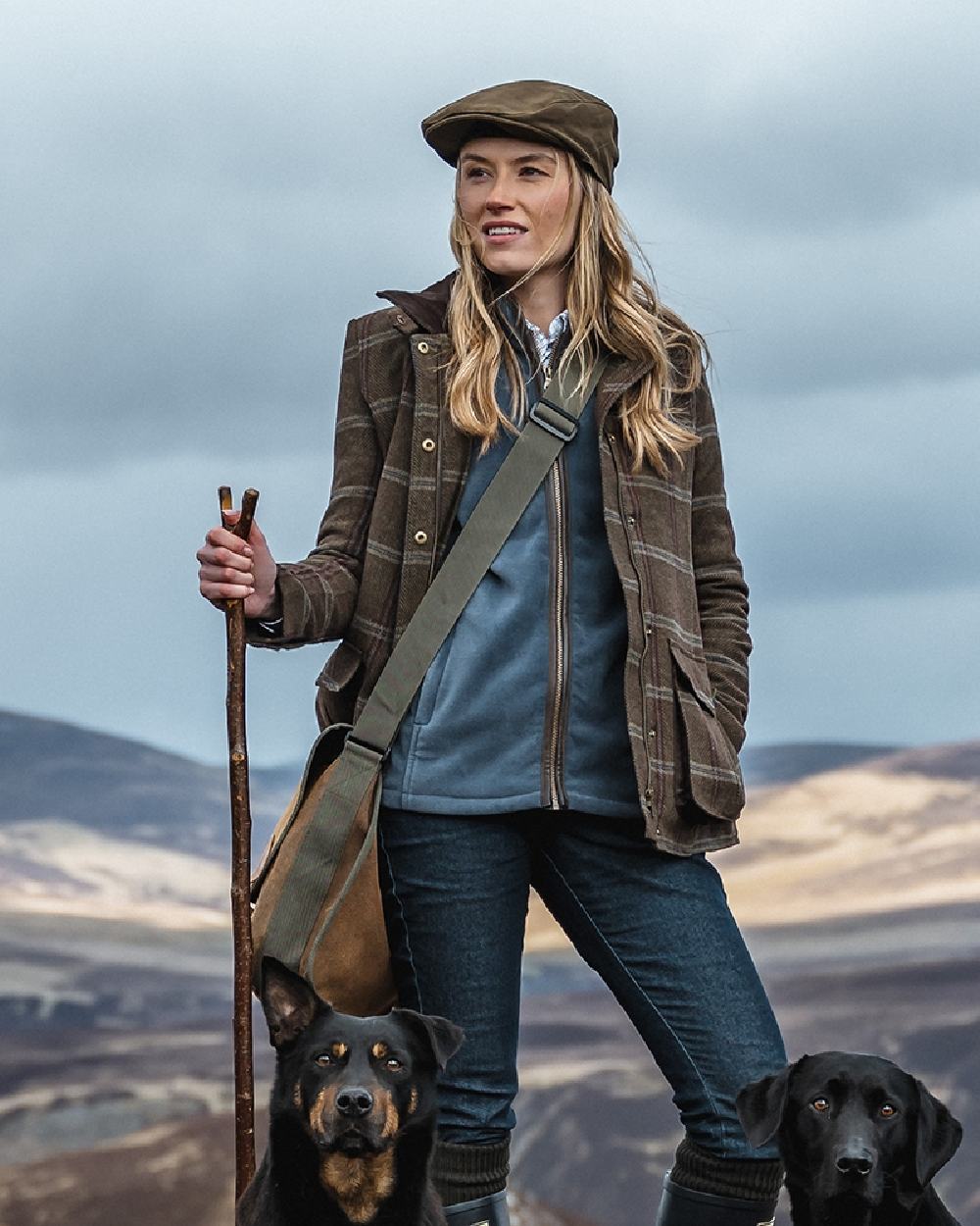 Bracken Tweed Coloured Hoggs of Fife Musselburgh Tweed Field Coat on sky background