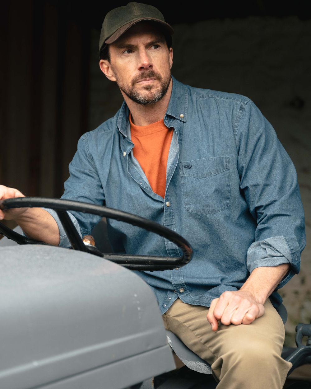 Slate Blue Rust Coloured Hoggs of Fife Sandwood 2 Pack Cotton T-Shirts on outdoor background