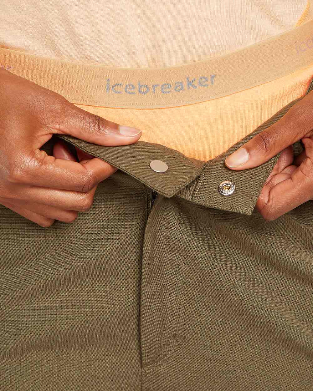 Feldspar Moss Coloured Icebreaker Womens 200 Sonebula Thermal Leggings on white background