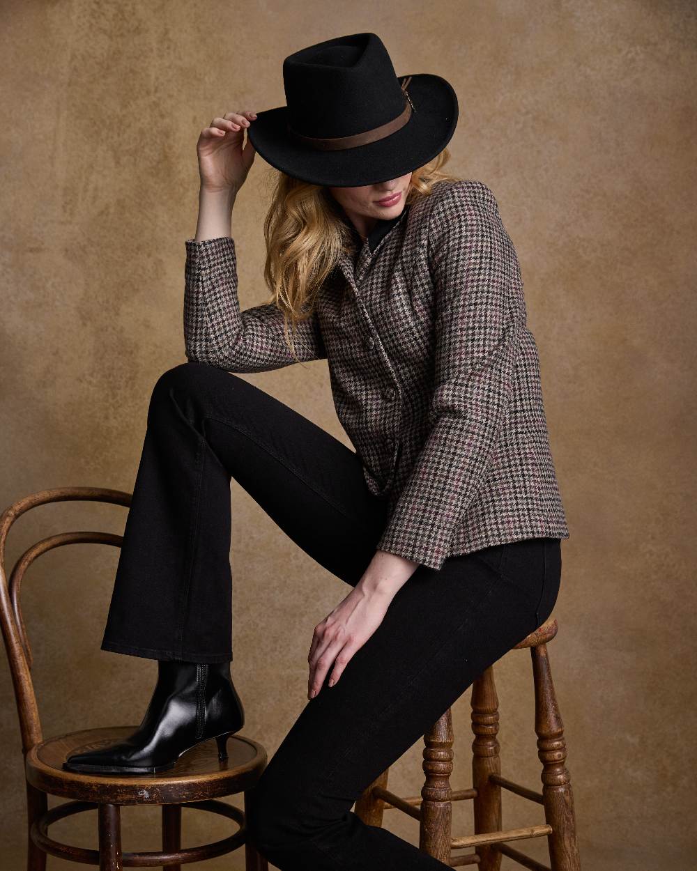 Black Coloured Jack Murphy Boston Crushable Felt Hat on indoor background