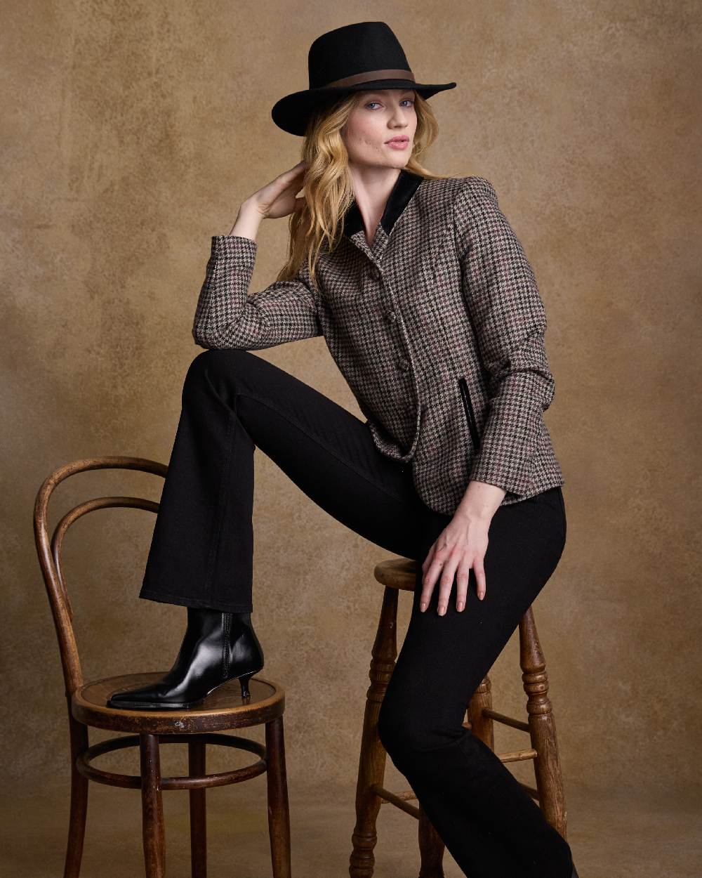 Black Coloured Jack Murphy Boston Crushable Felt Hat on indoor background