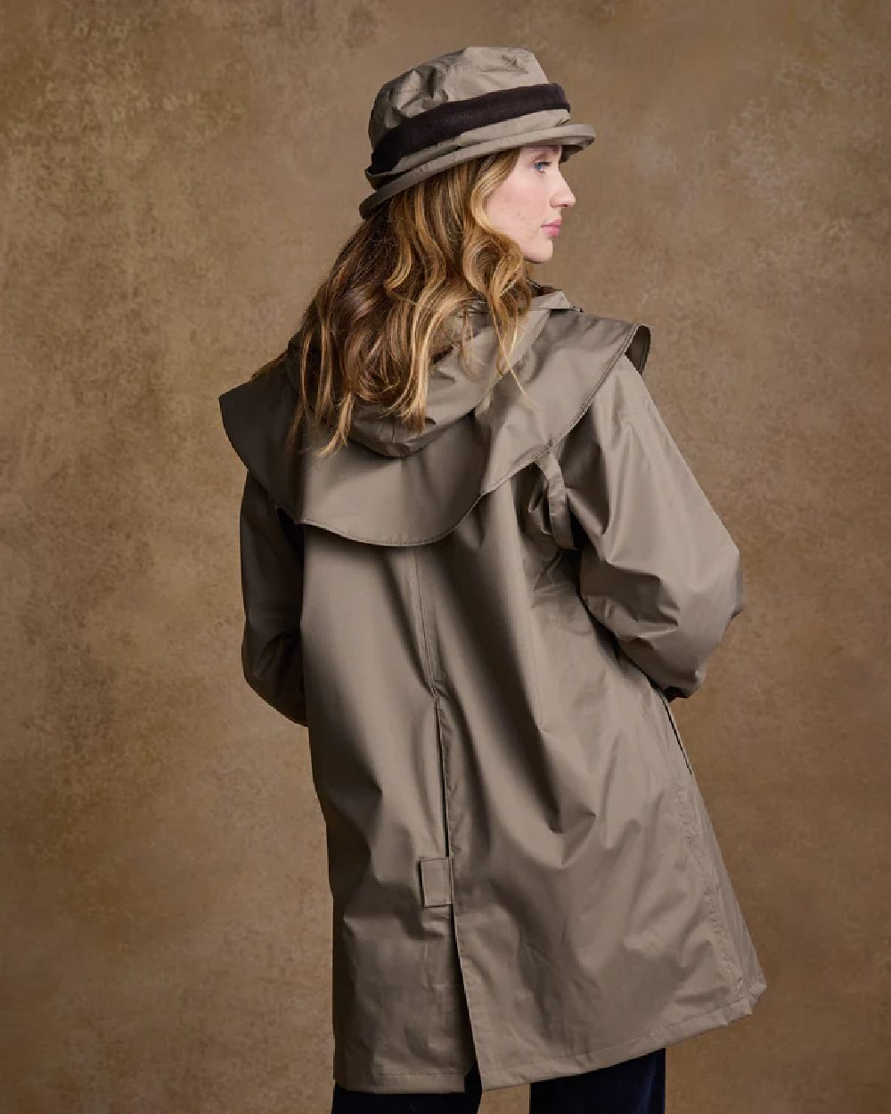 Chinchilla coloured Jack Murphy Malvern Heritage Rain Hat on wall background