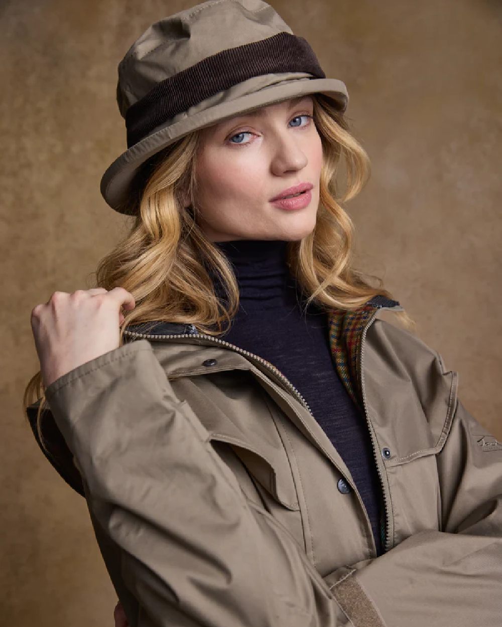 Chinchilla coloured Jack Murphy Malvern Heritage Rain Hat on wall background