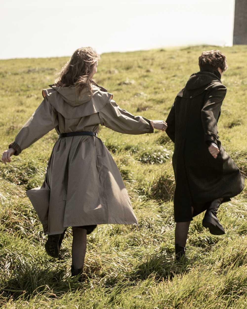 Chinchilla Coloured Jack Murphy Malvern Ladies Waterproof Bush Coat on outdoor background