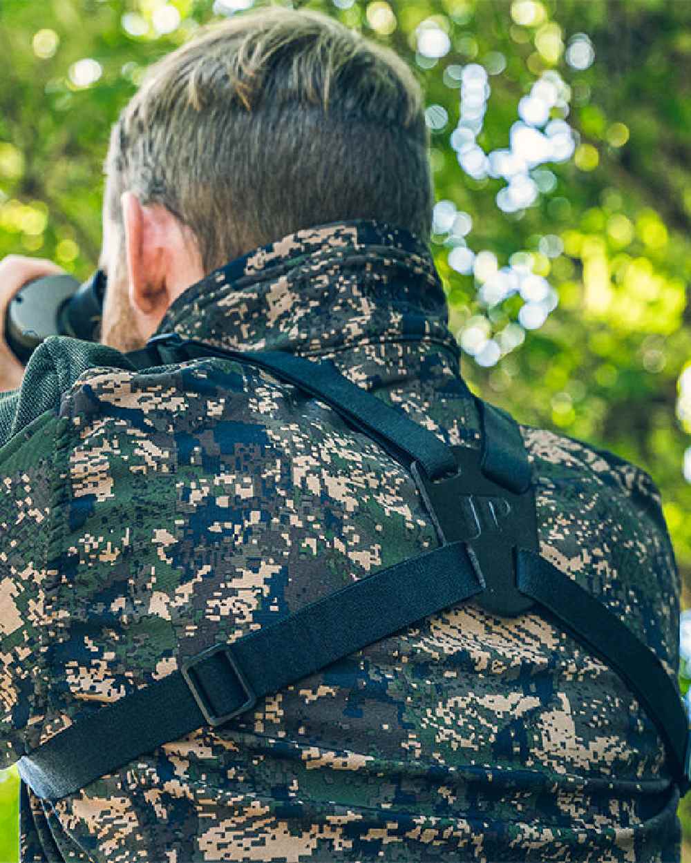 Jack Pyke Binoculars Harness on forest background