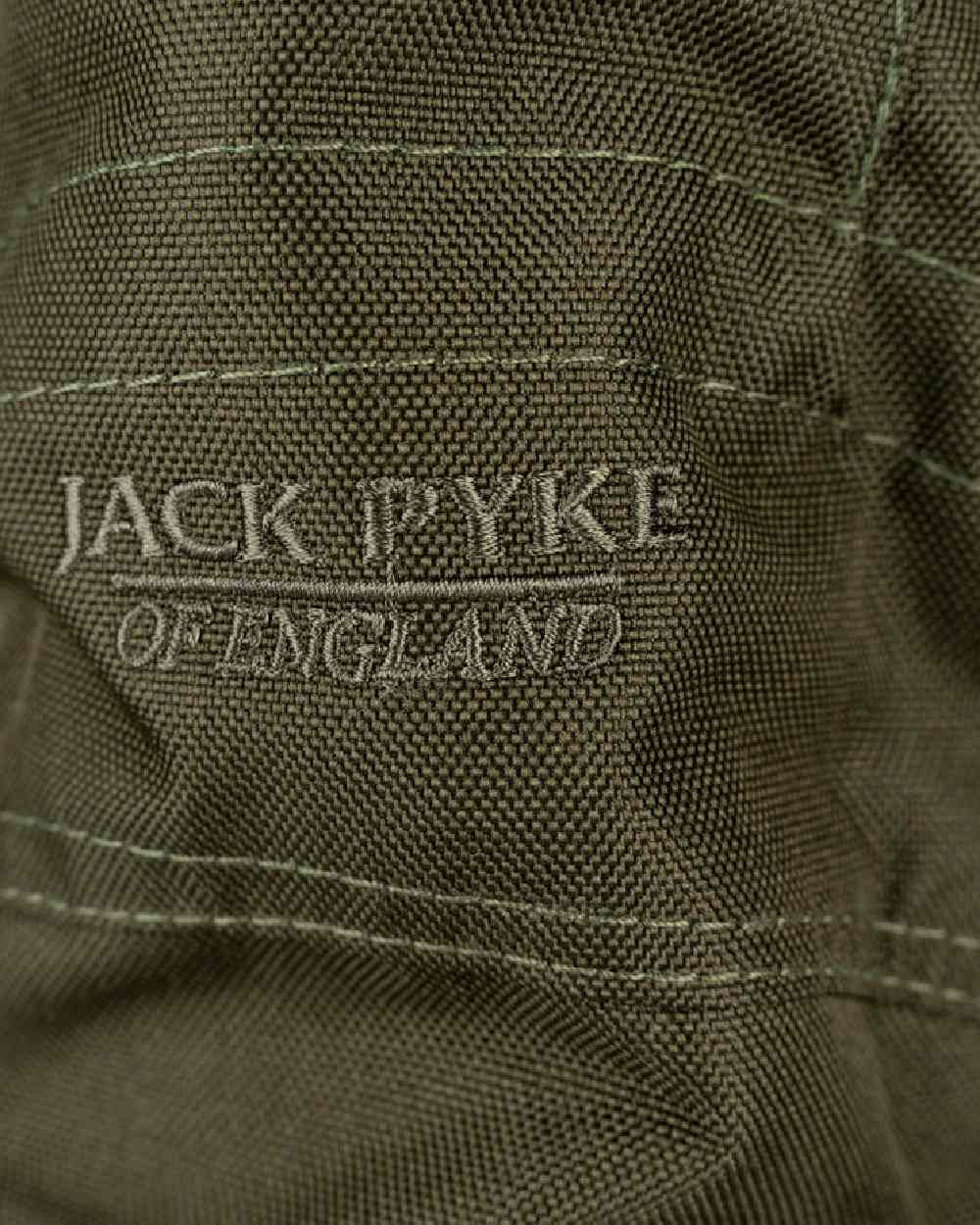 Green coloured Jack Pyke Highline Gaiter on white background