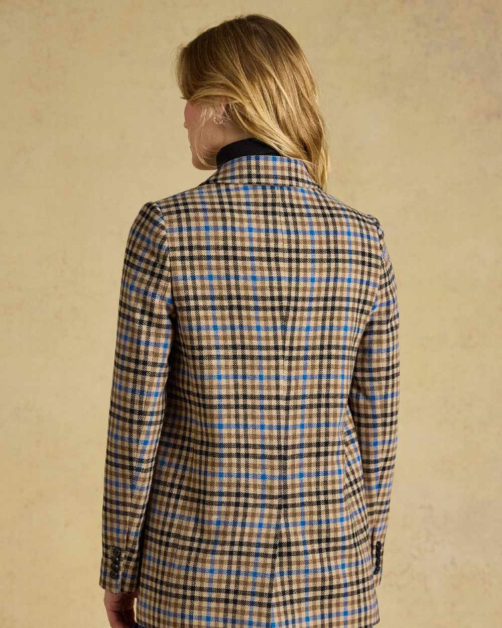 Pendle Tweed Coloured Joules Womens Thronwick Check relaxed Fit Wool Rich Tweed Blazer on Beige Background