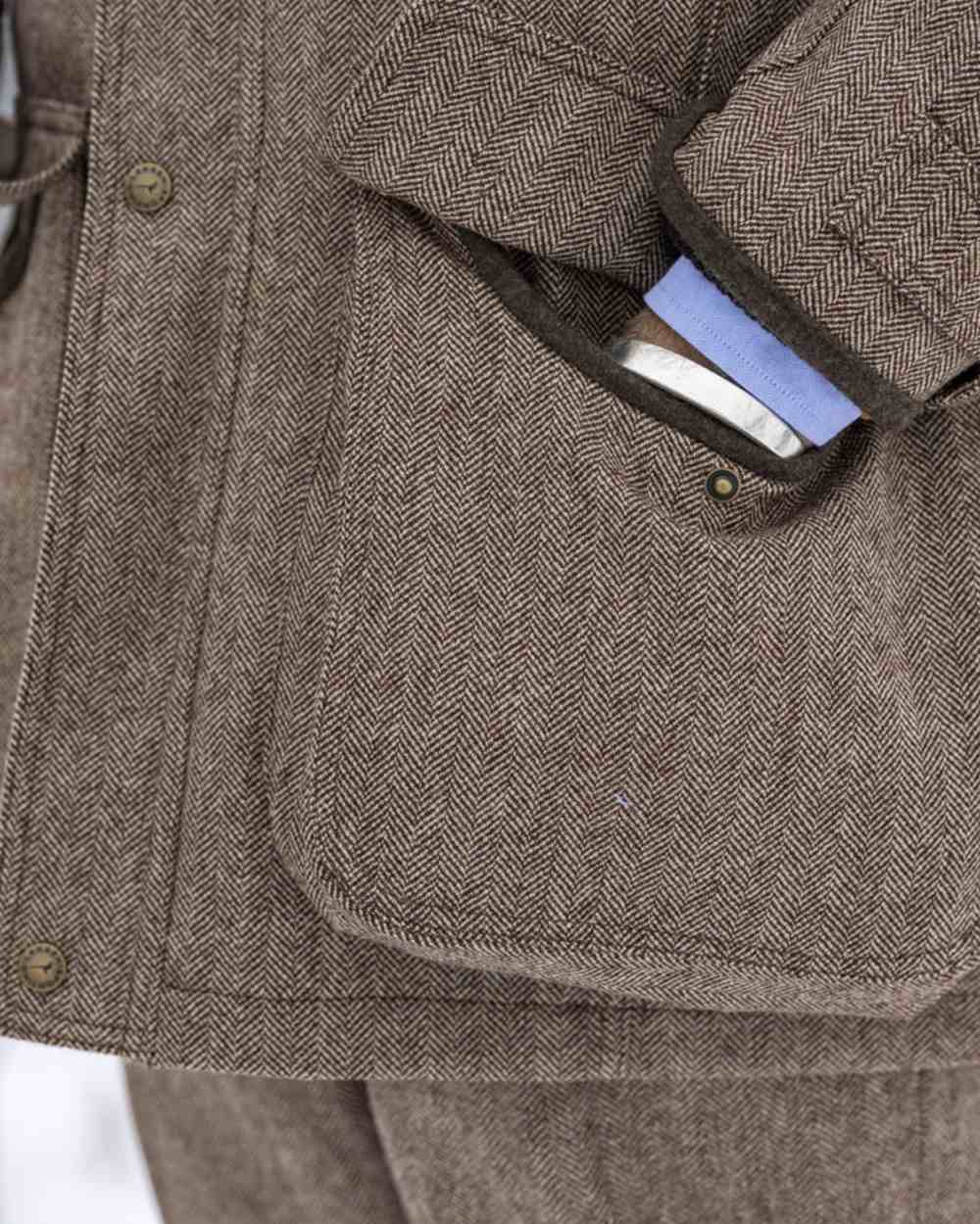 Astor Fairfax coloured Laksen Mens Astor Fairfax Tweed CTX Waterproof Coat on snow background