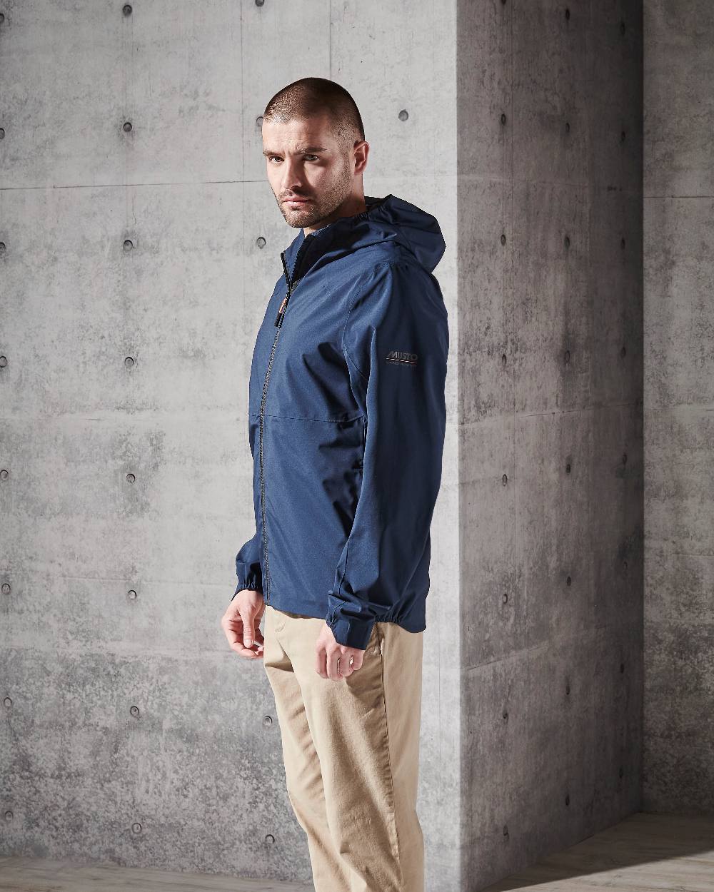 Musto X Land Rover Lite Rain Jacket in Navy