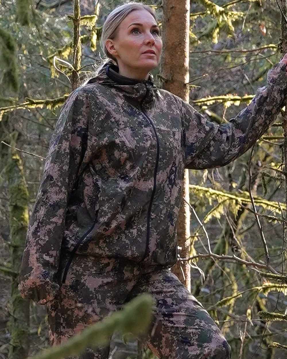 Camo coloured Northern Hunting Kjell Aske Tanatex Hunting Jacket on forest background