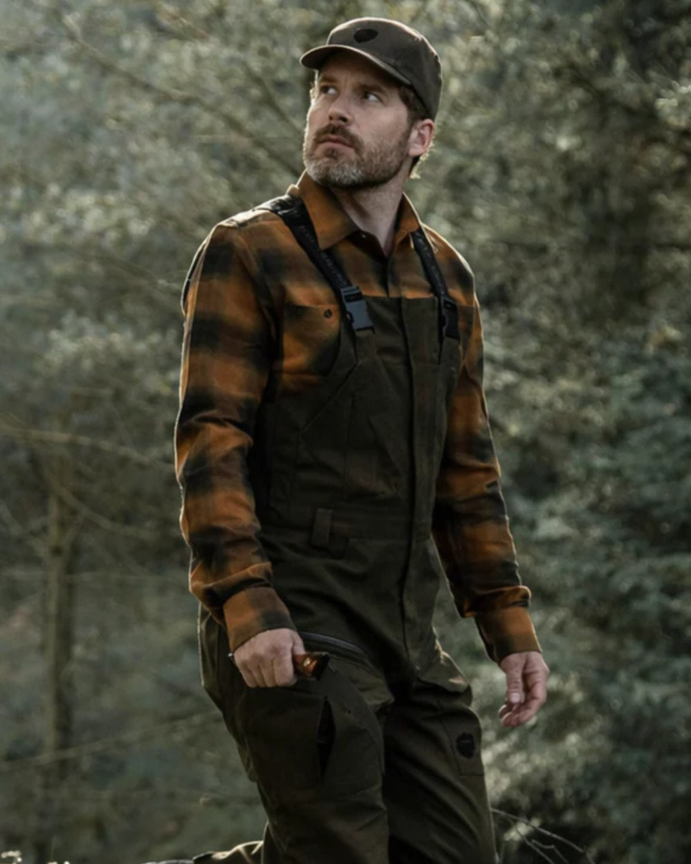 Buckthorn coloured Northern Hunting Mens Alvin Cotton Shirt on forest background