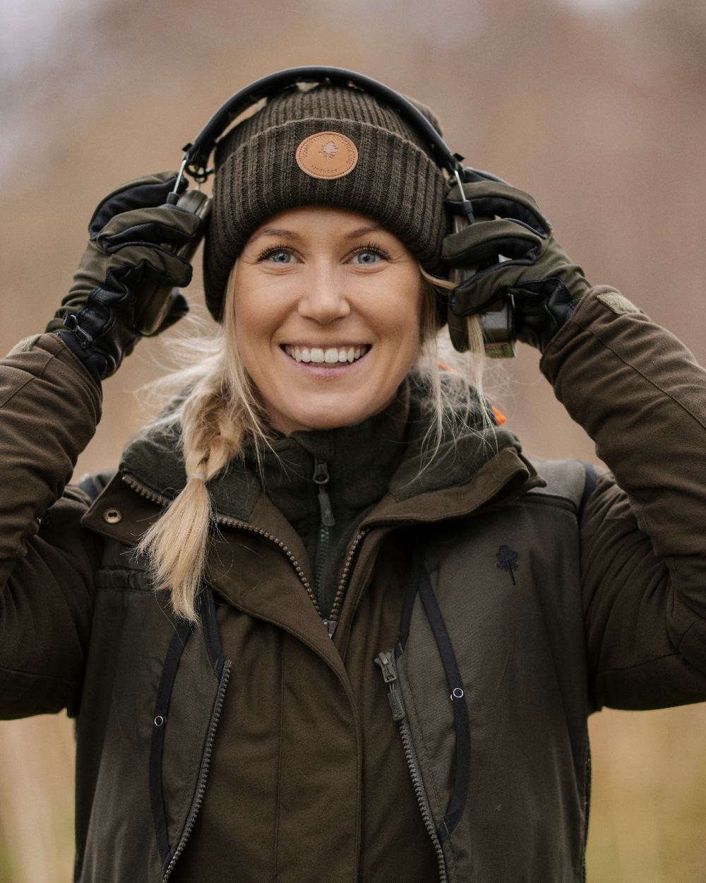 Moss Green Black Coloured Pinewood Furudal Hunters Gloves on outdoor background