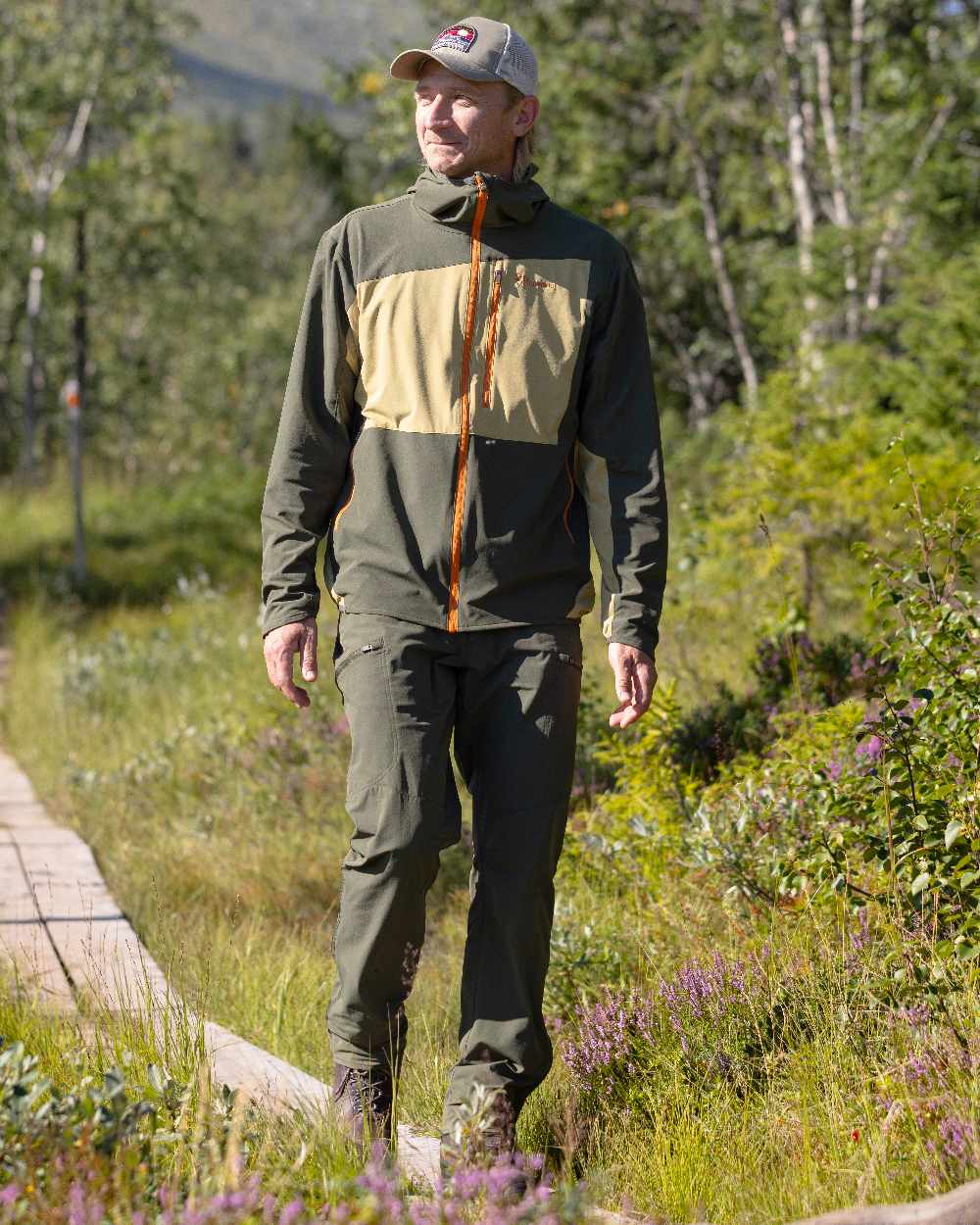 Golden Hay Mossgreen Coloured Pinewood Mens Abisko Light Stretch Jacket on outdoor background