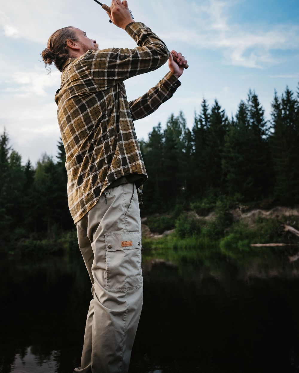 Light Khaki Coloured Pinewood Mens Finnveden Outdoor Classical Trousers on outdoor background