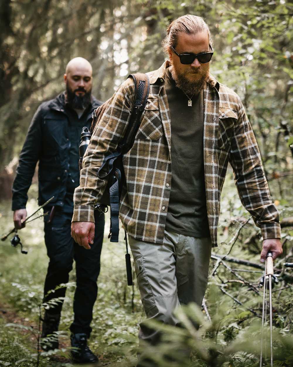 Hunting Olive Khaki Coloured Pinewood Mens Harjedalen Shirt on outdoor background