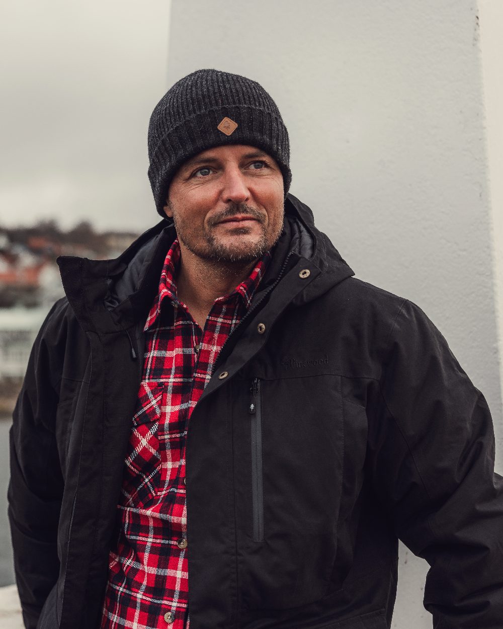 Red Navy Coloured Pinewood Mens Harjedalen Shirt on outdoor background