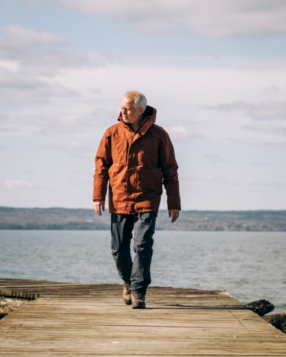 Dark Anthracite Coloured Pinewood Mens Värnamo Serengeti Trousers on outdoor background