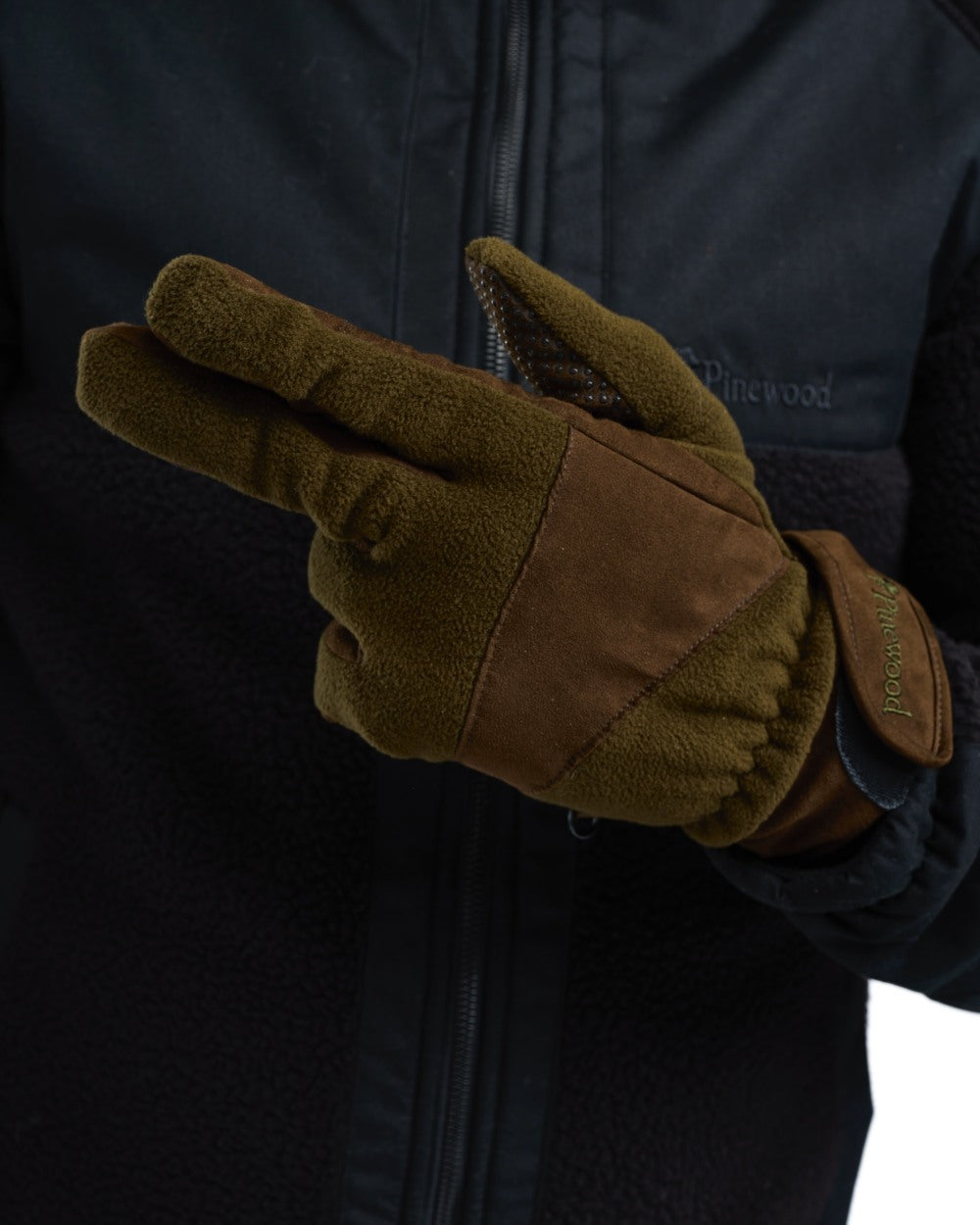 Hunting Brown Suede Brown Coloured Pinewood Smaland Hunters Extreme Fleece Gloves on white background