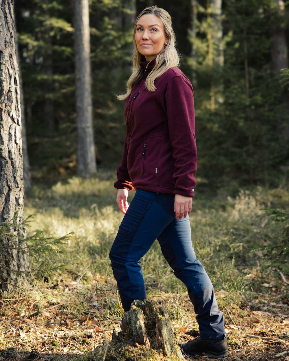 Earth Plum Coloured Pinewood Womens Finnveden Fleece Jacket on outdoor background