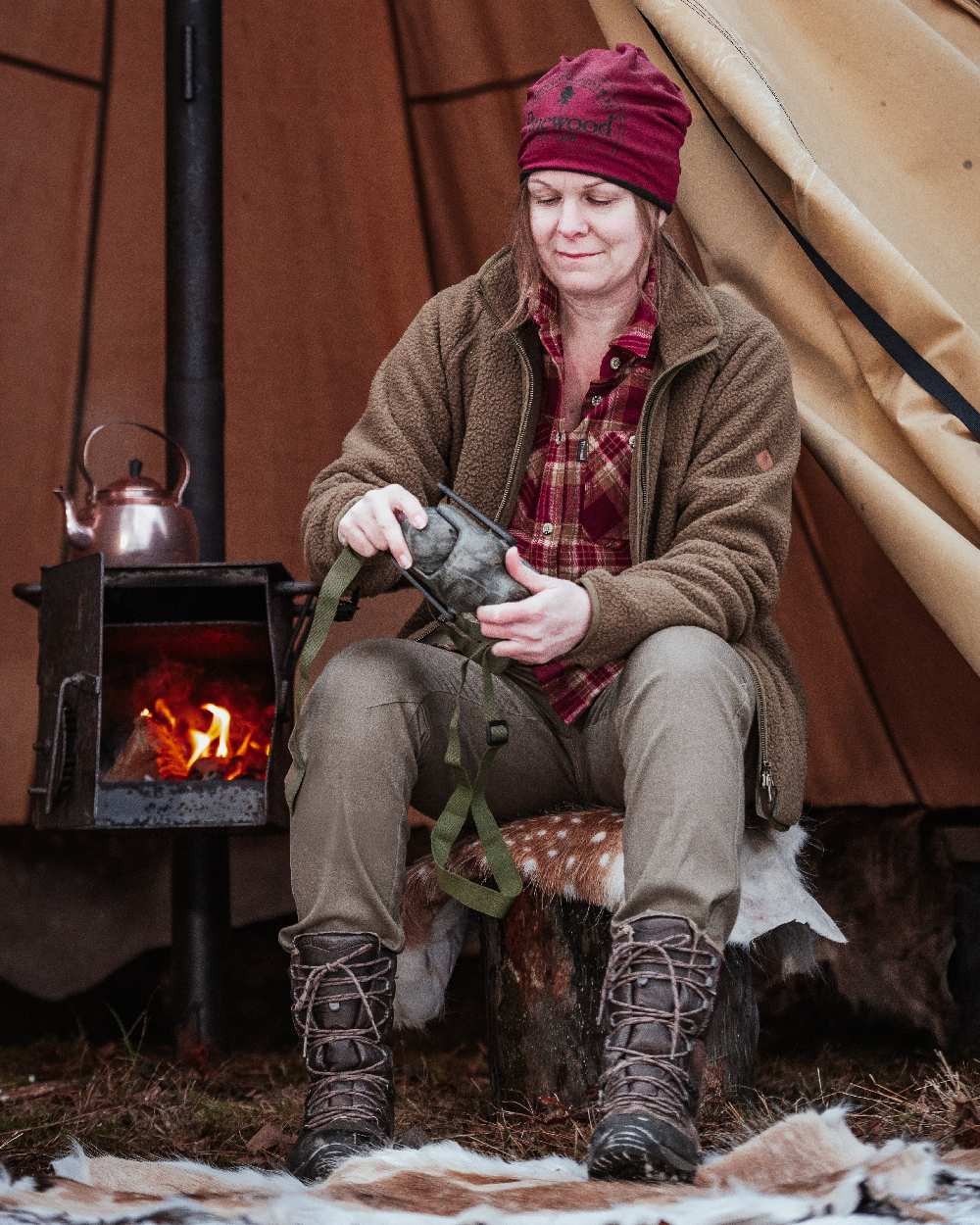 Hunting Olive Coloured Pinewood Womens Serengeti Trousers on outdoor background